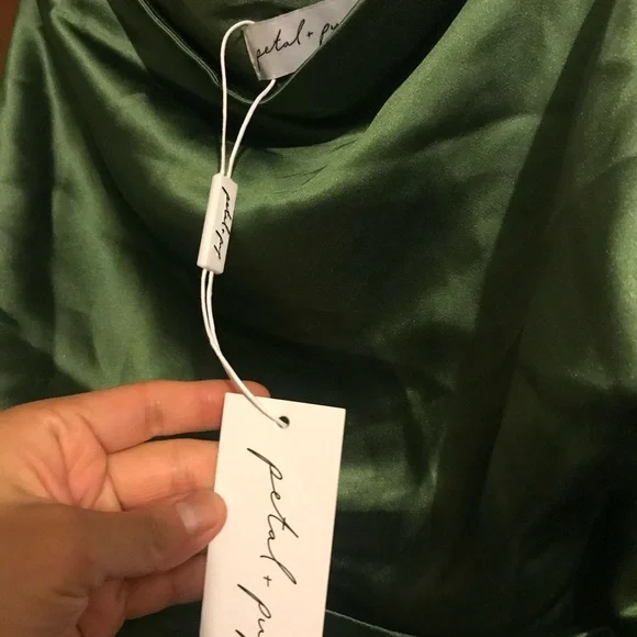 Petal & Pup Selma Off Shoulder Maxi Dress - Picture 13 of 13